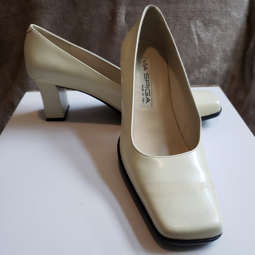 (New) Via Spiga Ivory/Cream Pumps (7 M)
